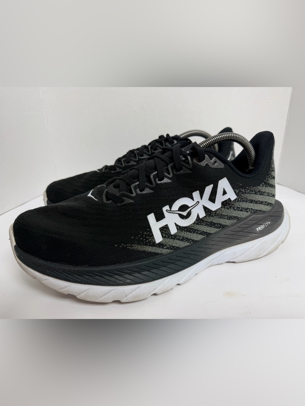 HOKA One One W Mach 5 Wide Womens Size 10.5 D Black White 1136678 BCSTL